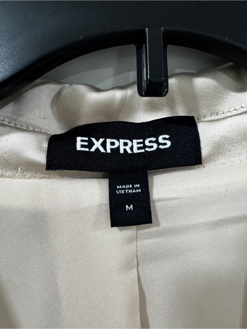 Express Satin Single-Button Cream Blazer - Picture 4 of 4